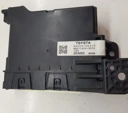 Toyota Avensis T270 Other control units/modules 8865005310 MB2774000832