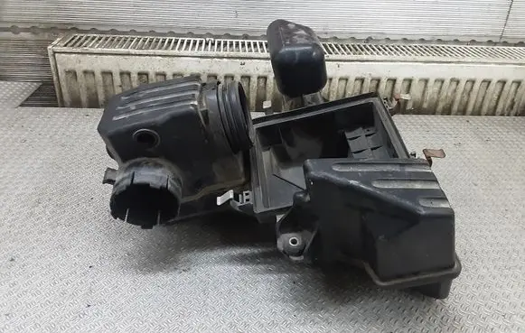 Air filter box