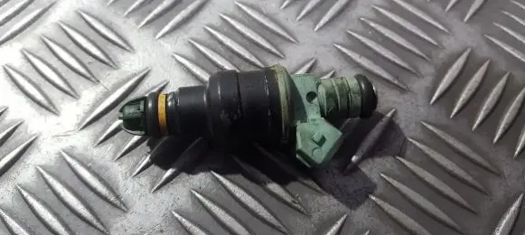 BMW 5 E34 Fuel injector 0280150415