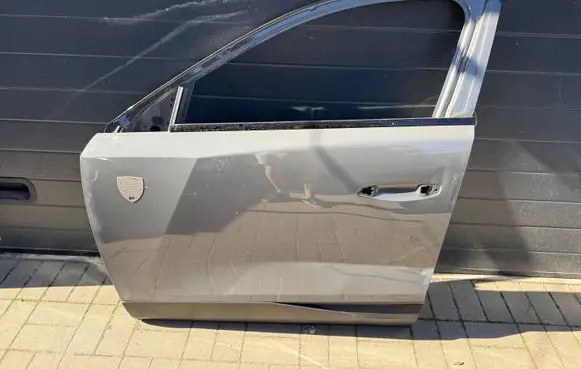 Peugeot 408 II Front door 9847600480