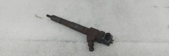 Fuel injector