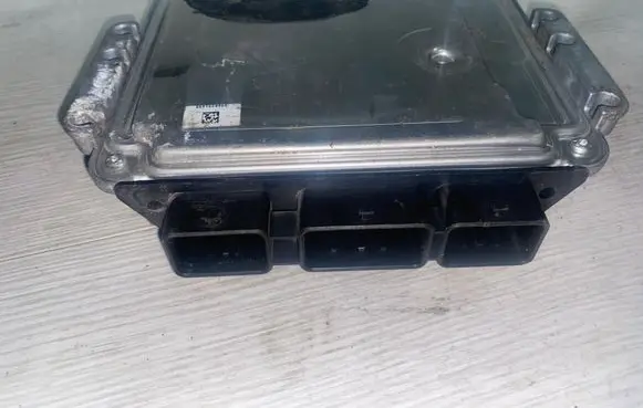 Renault Laguna II Engine control unit/module 0281012770 8200527713
