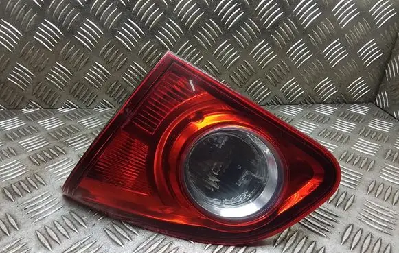 Tailgate rear/tail lights