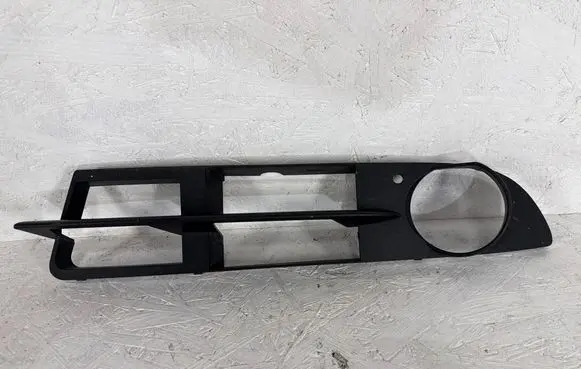 BMW 5 E60 E61 Front bumper lower grill 51117131639-03