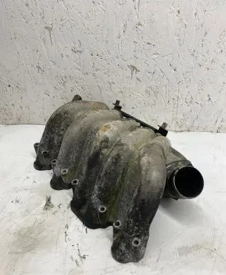 Audi A6 S6 C4 4A Intake manifold