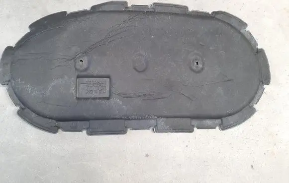 Seat Leon IV Engine bonnet/hood sound/heat insulation 
