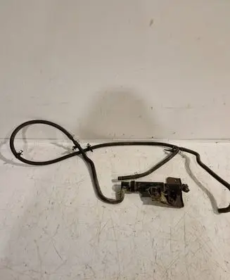 KIA Sorento Headlight washer spray nozzle
