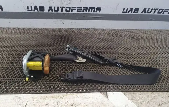 Toyota Avensis T250 Front seatbelt 