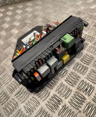Mercedes-Benz SLK R172 SAM control unit A2129003614 A2129020806 A2129015304