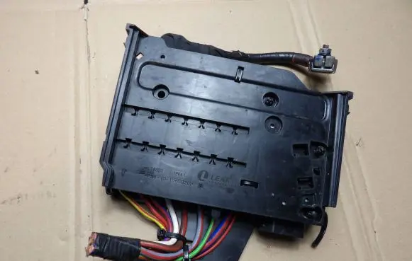 Ford Kuga II Positive cable (battery) AV6T14A067BC