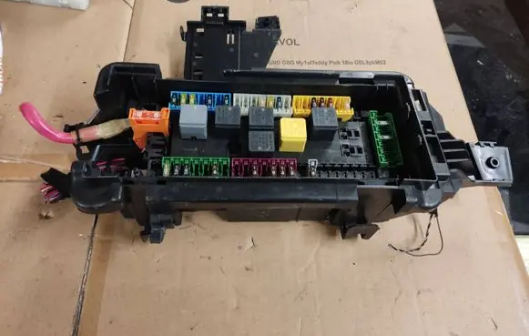 Mercedes-Benz GLE (W166 - C292) Fuse module