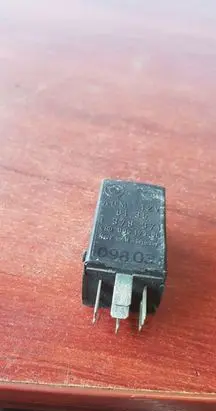 BMW 7 E32 Other relay 1378371