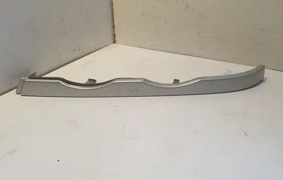 BMW 3 E46 Under headlight/headlamp trim 8208481