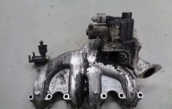 Volkswagen PASSAT B6 Intake manifold