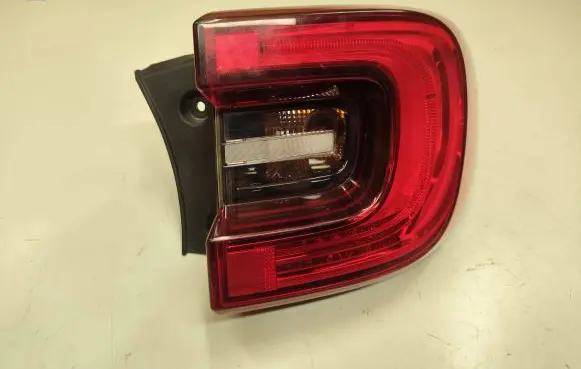 Renault Kadjar Rear/tail lights 265508701R 90061005096L 90061005