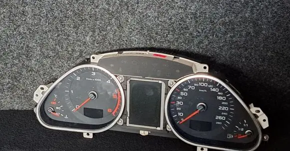 Audi A6 S6 C6 4F Speedometer (instrument cluster) 4F0920901N