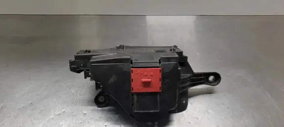 Mercedes-Benz C W205 Fuse box set A2055406711 161008 K25740