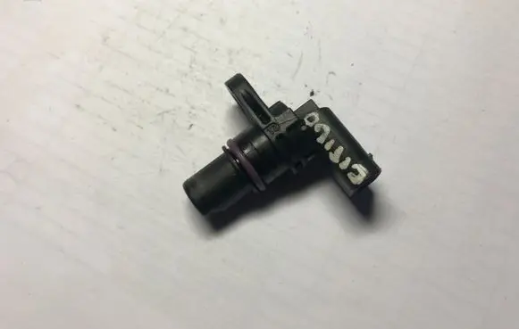 Skoda Citigo Camshaft position sensor 04C907601