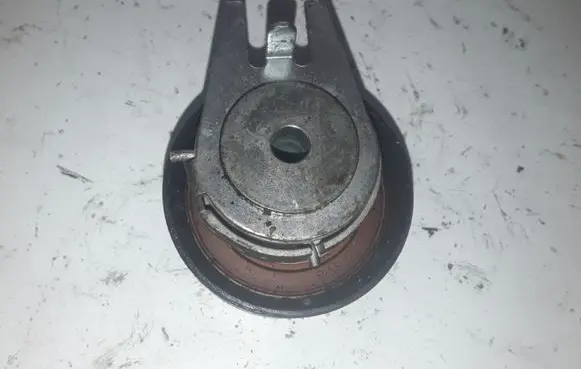 Land Rover Discovery 3 - LR3 Timing belt/chain tensioner 6K254 4S706K254BD
