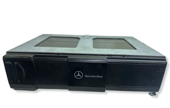 Mercedes-Benz SL R230 CD/DVD changer 