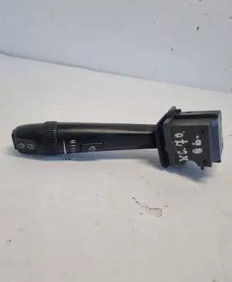 Volvo XC70 Wiper control stalk 30768101 05W44D