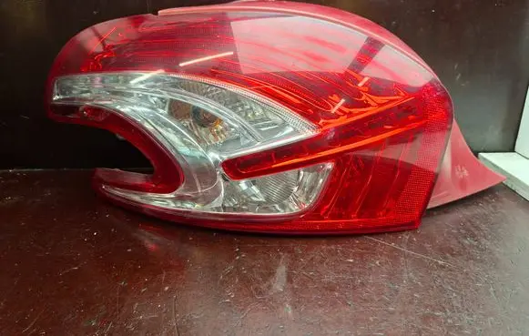 Peugeot 208 I Rear/tail lights 9672628280