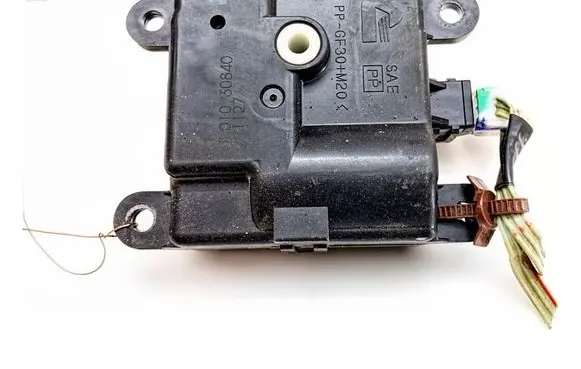 Nissan Qashqai Air flap motor/actuator 3K01030840