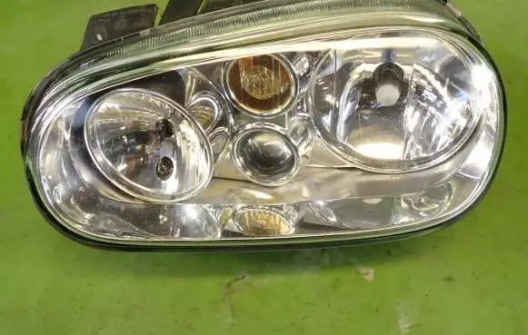 Volkswagen Golf IV Headlight/headlamp 441-1130L