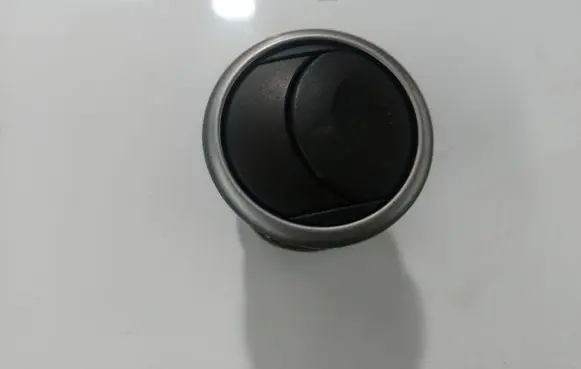 Mazda 3 I Dash center air vent grill 