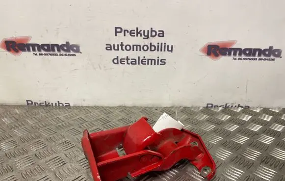 Opel Vivaro Loading door lower hinge 