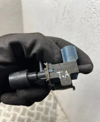 Toyota Avensis T220 Turbo solenoid valve 9091012219