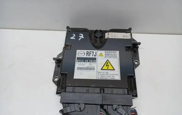Mazda 6 Engine control unit/module 2758006583 RF7J18881R 2748001