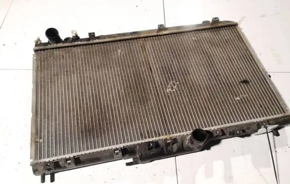 Toyota Avensis T220 Coolant radiator
