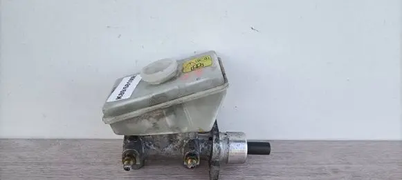 Ford Escort Brake fluid reservoir L481278