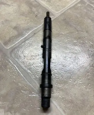 Audi A6 S6 C5 4B Fuel injector 059130201F