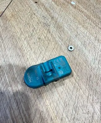 Mercedes-Benz C W203 Tire pressure sensor TXP002