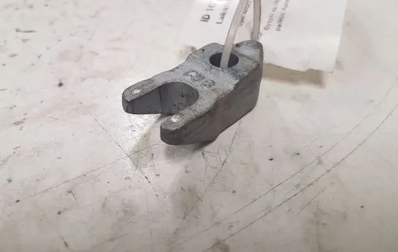 Opel Antara Fuel Injector clamp holder