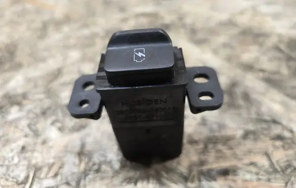 Infiniti QX80 USB socket connector CBC0033030010 CBC0033060010