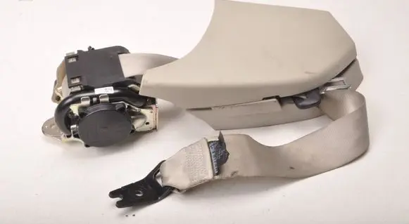 Volvo S90, V90 Rear seatbelt 39836043