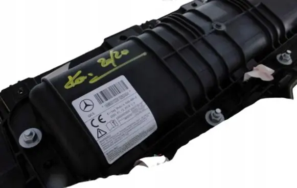 Mercedes-Benz GLS X166 Knee airbag A1668600102