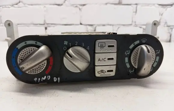 Nissan Almera Tino Climate control unit EB03336701