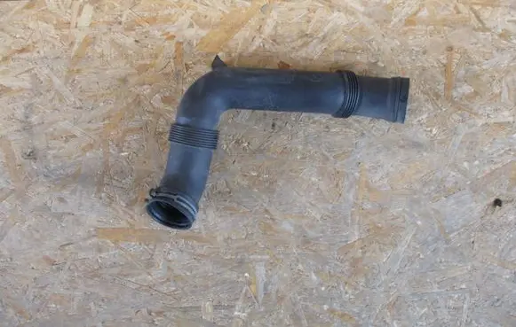 Audi A3 S3 8P Air intake hose/pipe 1K0129618AJ