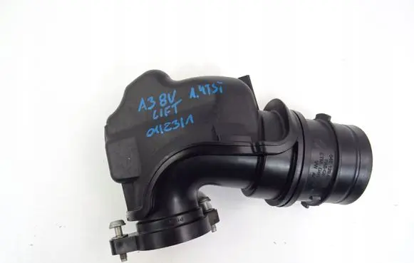 Audi A3 S3 8V Air intake hose/pipe 04E129656G