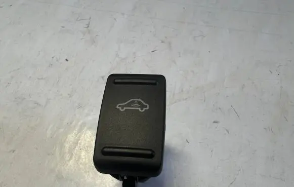 Ford Focus Alarm switch 7M5T19H288AA