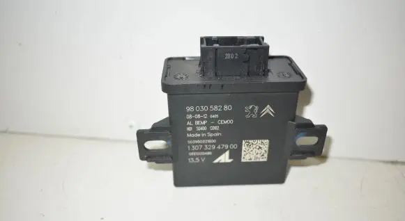 Peugeot 508 Light module LCM 9803058280
