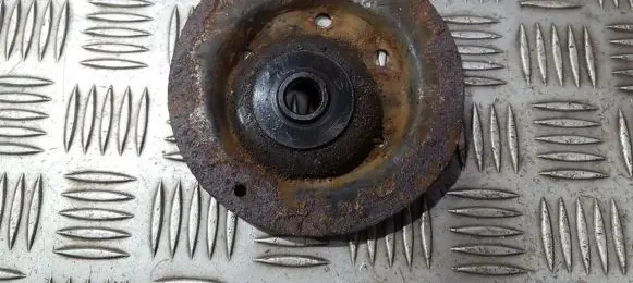 Toyota Avensis T250 Coil spring mount 