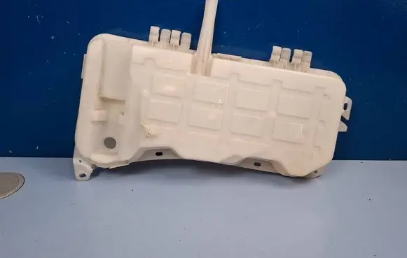Peugeot Partner III Windshield washer fluid reservoir/tank 9817300980
