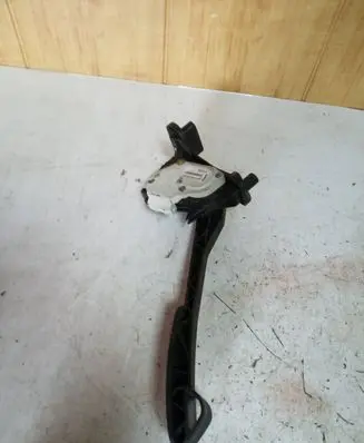 Volvo XC70 Accelerator throttle pedal 30666660 6PV00853700