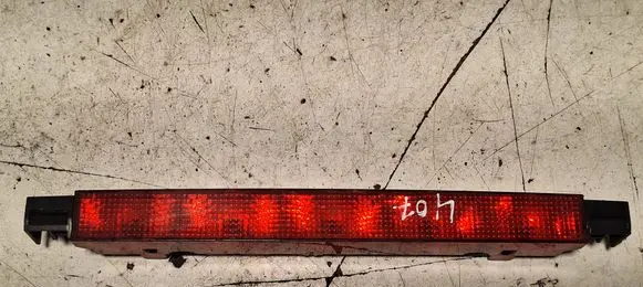 Third/center stoplight