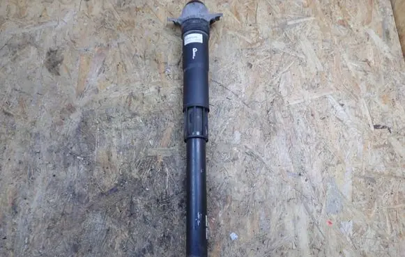 Skoda Octavia Mk3 (5E) Rear shock absorber/damper 5Q0513423